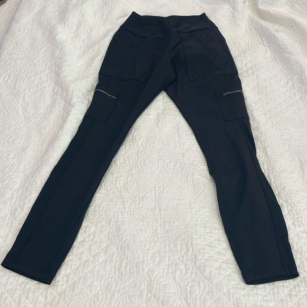 Athleta Size 0 Pants with‎ zip pockets Black